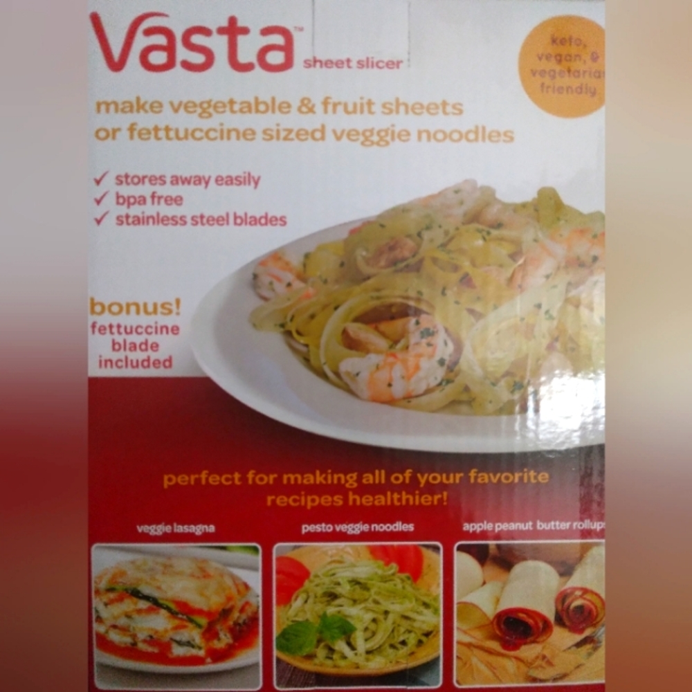 Vegetable slicer W Fetticcine Blade Keto Vegan friendly